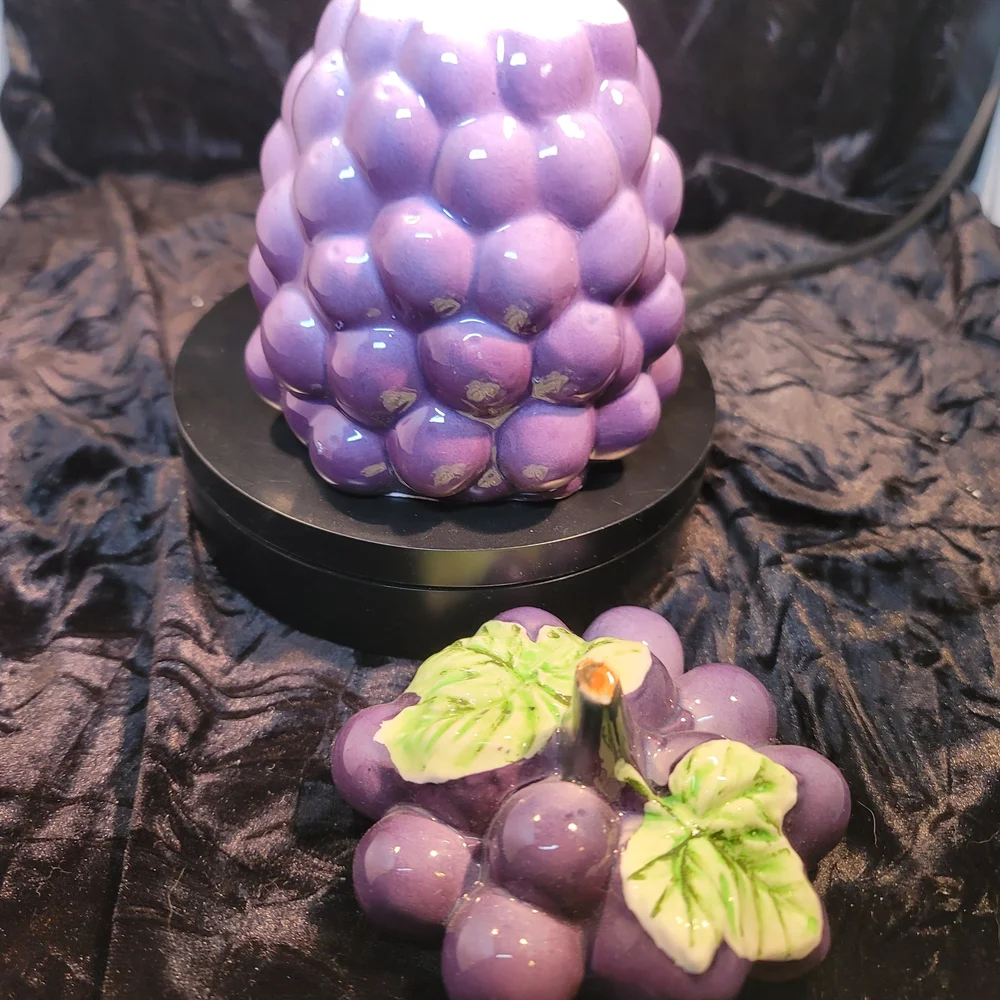 0835. Vintage ~ Deep Purple & Green ~ Grape ~ Ceramic Jam/Jelly